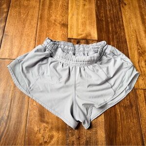 Lululemon hotty hot shorts 2.5”